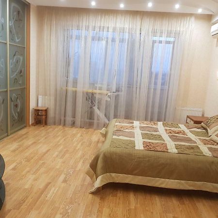 Апартаменты На Люстдорфской Odesa Exterior foto
